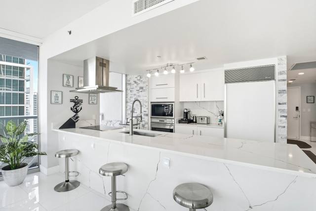 Espaços integrados com decoração contemporânea