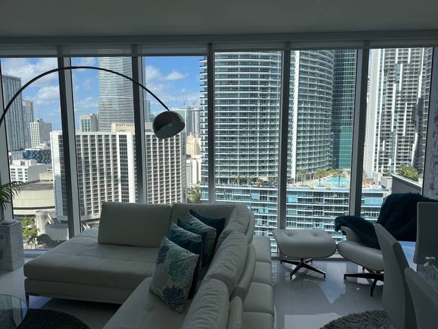 Exclusivo PH con vistas panorámicas en ICON Brickell