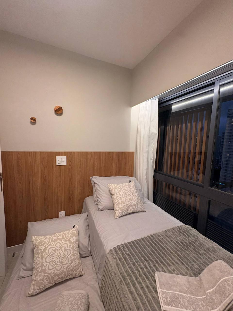Sunny, stylish apartment across from Allianz Parque