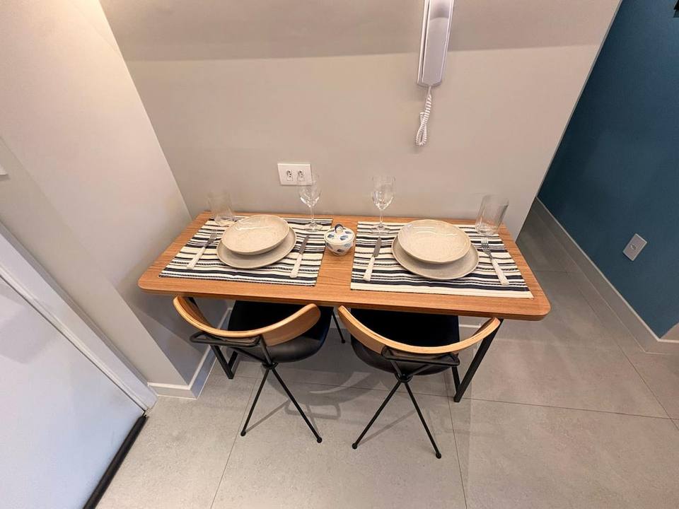 Sunny, stylish apartment across from Allianz Parque