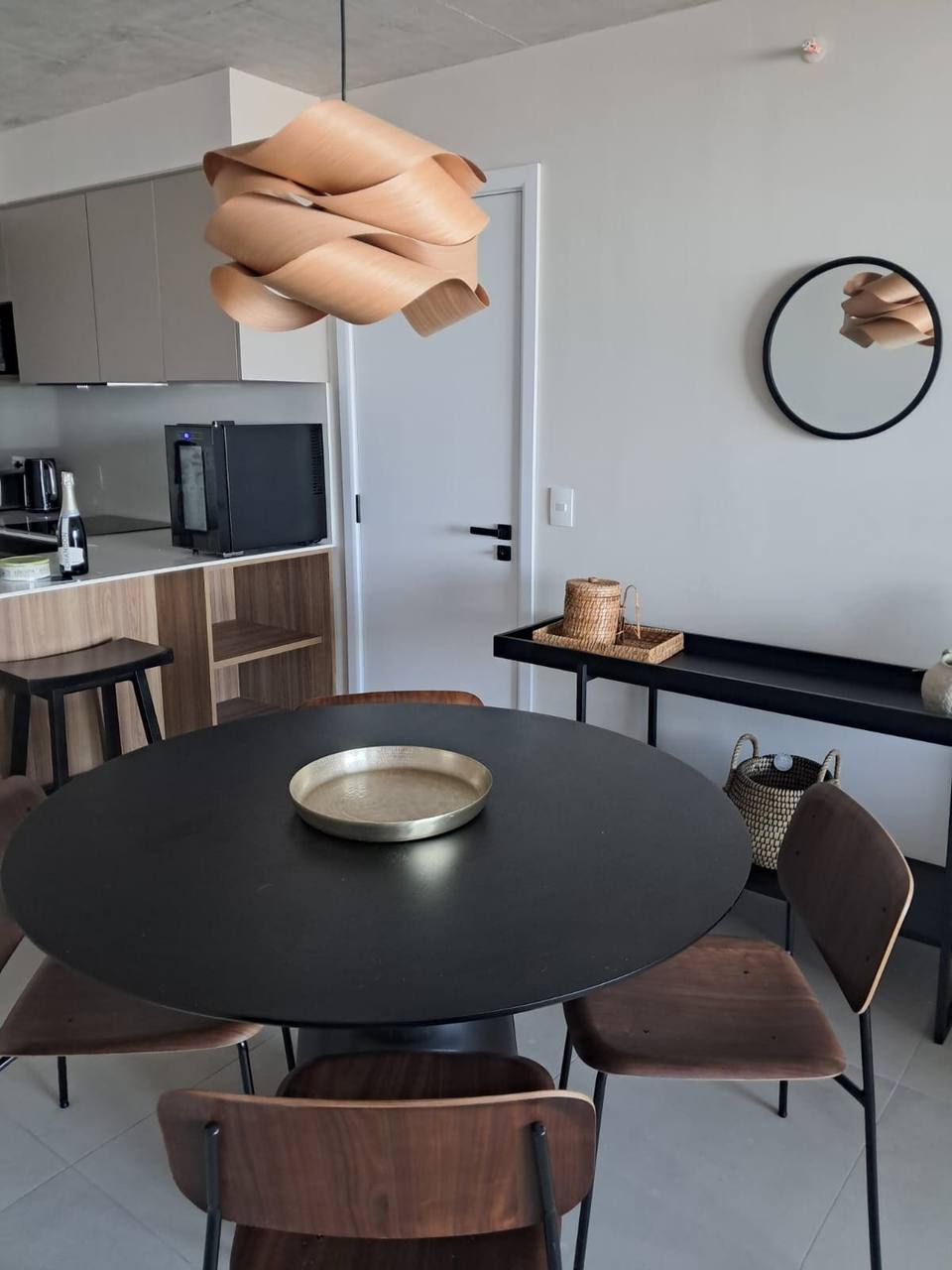 Round dining table with chairs