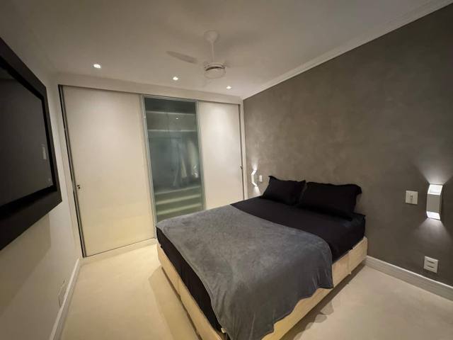 Dormitorio principal con cama King