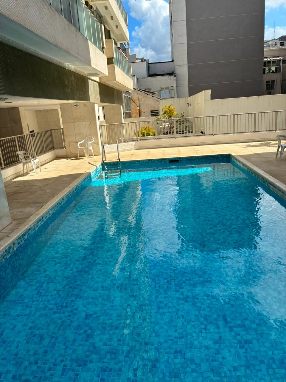 Moderno apartamento en Ipanema con piscina y sauna