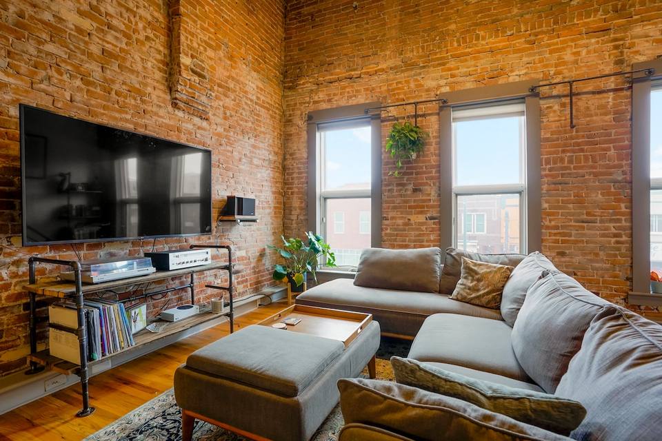 Spacious and bright living area