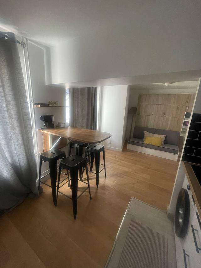 Modern Studio Steps from Notre-Dame