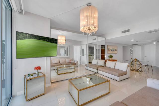 Icon Brickell 37th Floor: Resort Luxury Apartment