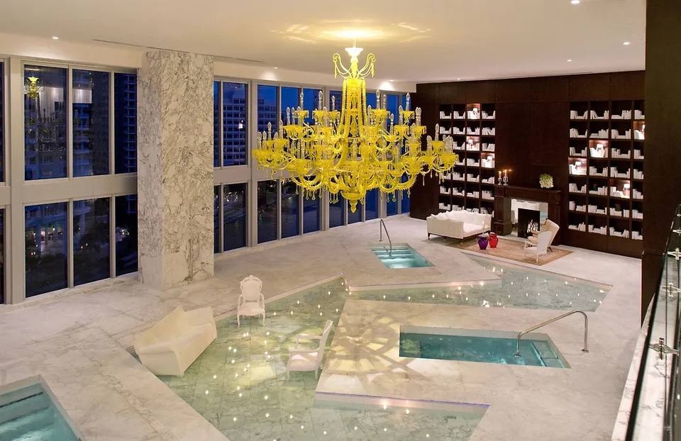 Icon Brickell 37th Floor: Resort Luxury Apartment