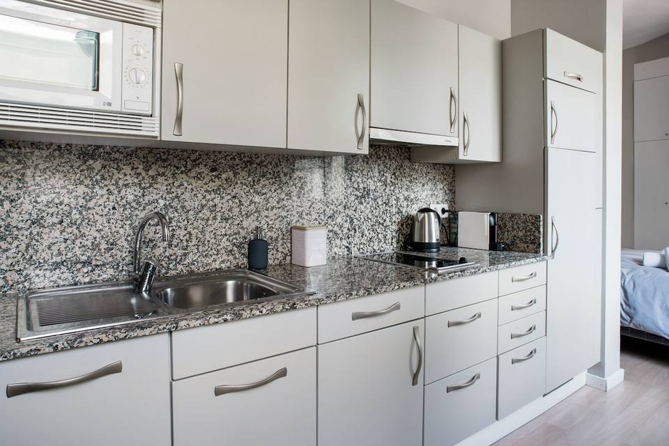 Estudio con cocina en el centro de Barcelona