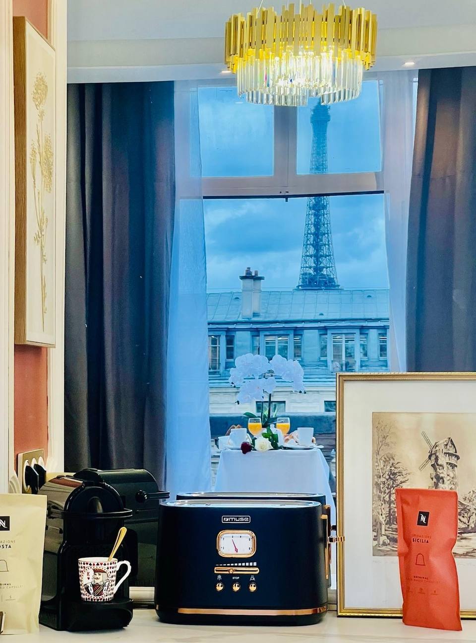 Luxury Eiffel Tower View Suite on Champs-Élysées