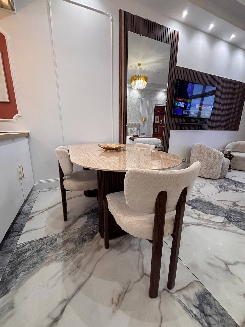 Luxury Eiffel Tower View Suite on Champs-Élysées