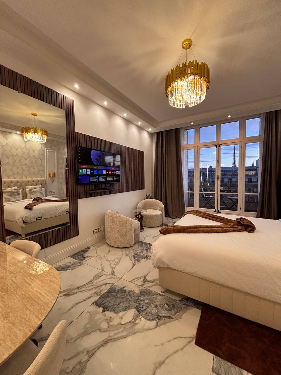 Luxury Eiffel Tower View Suite on Champs-Élysées