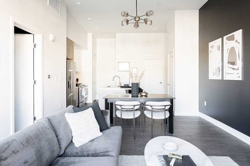 Detalhe de iluminação e design de interiores