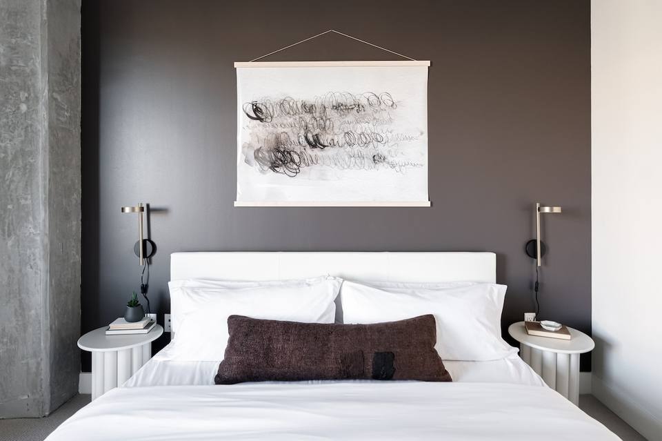 Quarto com cama King size