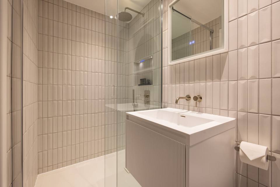 Modern Designer Duplex in the Heart of London
