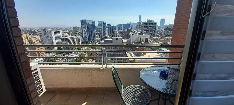 Varanda com vista panorâmica de Santiago