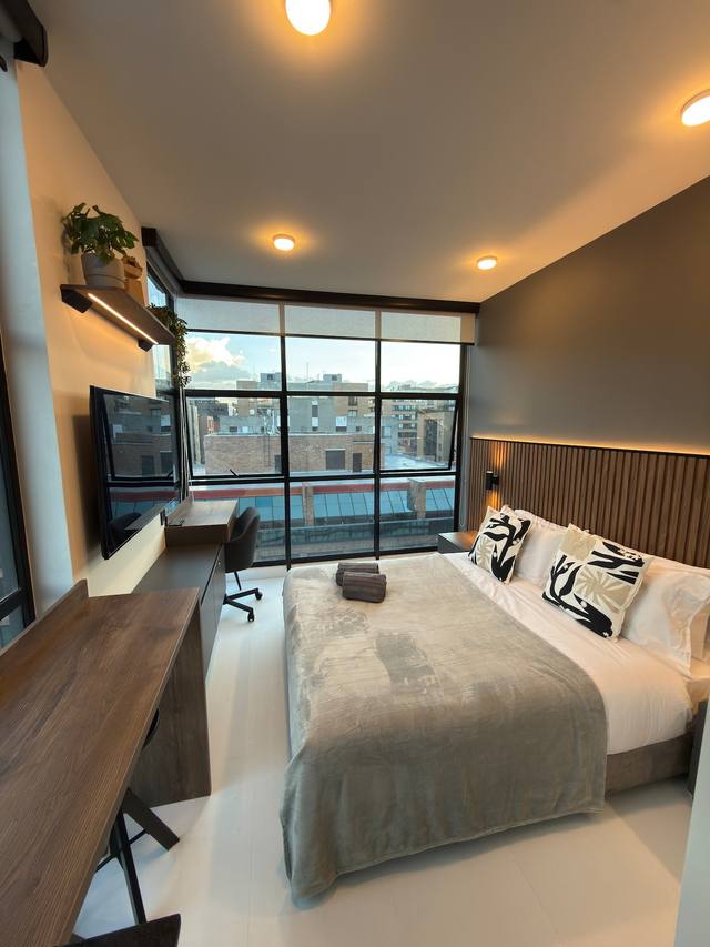 Queen bed with high-quality linens